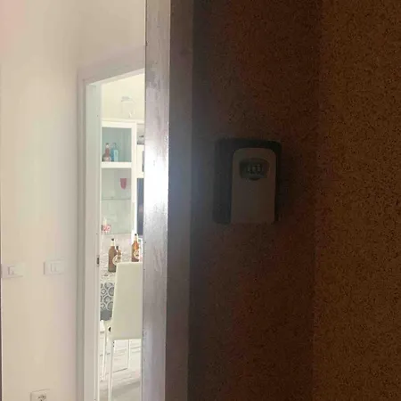 Stanza Dima Monza